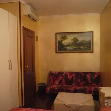 Oda ve Kahvaltı Green